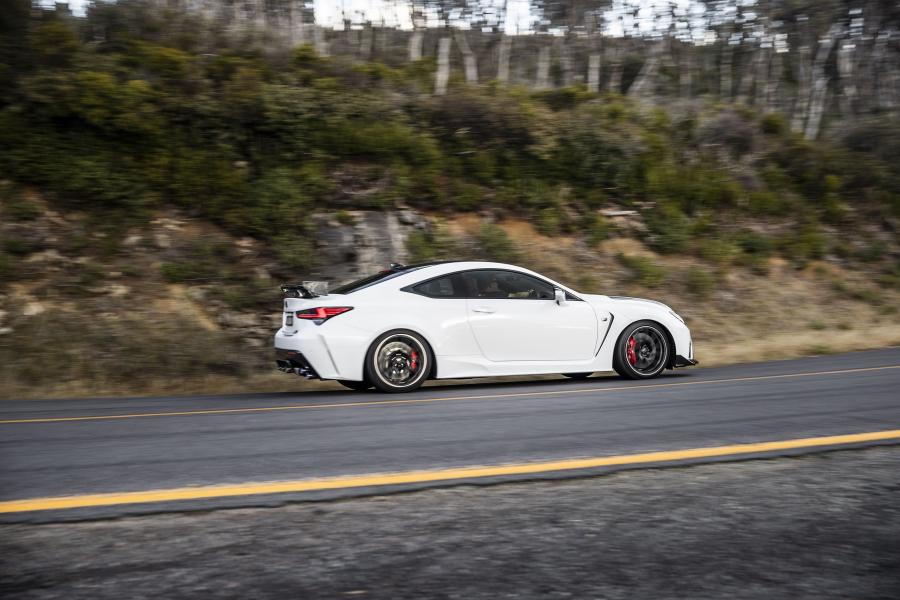  Lexus RC F Track Edition 2019 года  (AU) (фото 16 из 32)